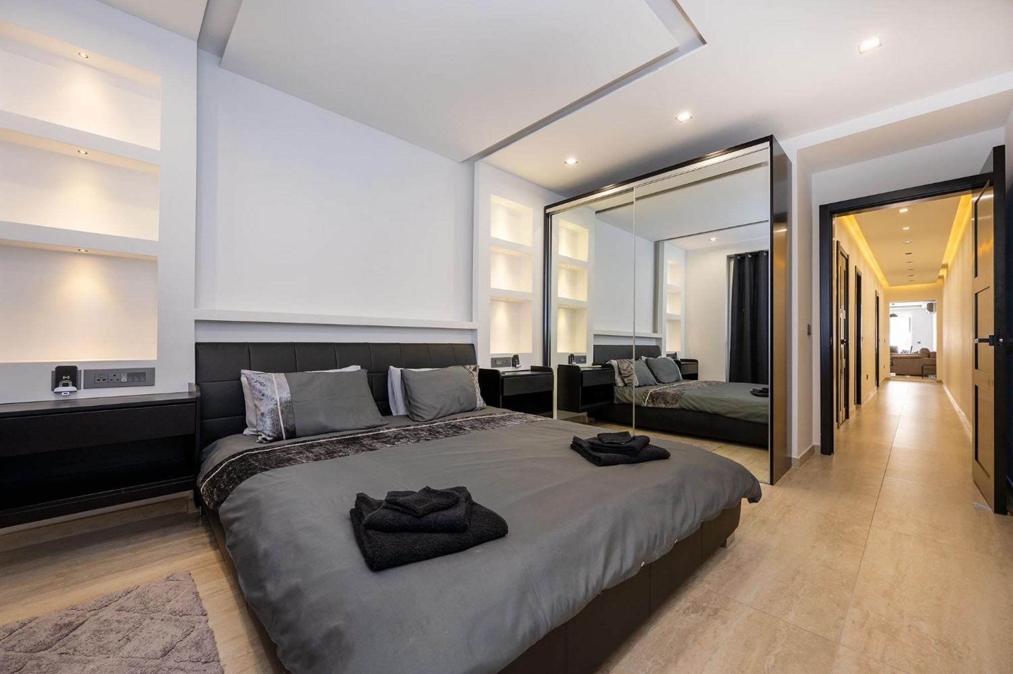 Modern 2 Bedroomed Apartment In Gzira Luaran gambar